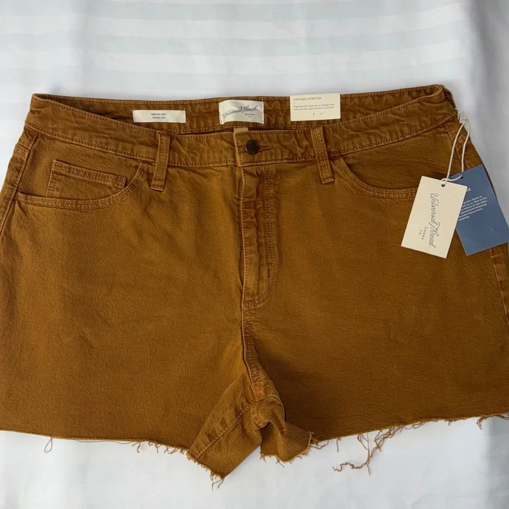 Universal Thread Womens Vintage Midi Shorts Brown Raw‎ Hem Size 16 NWT